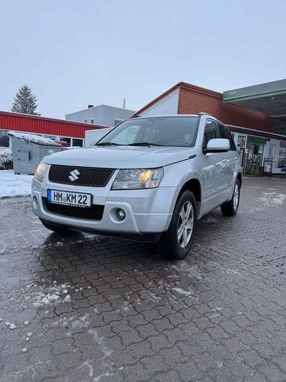 Silber Gebraucht 2008 Suzuki Grand Vitara SUV | 4.600 € (Fairer Preis) - Bild 1/4