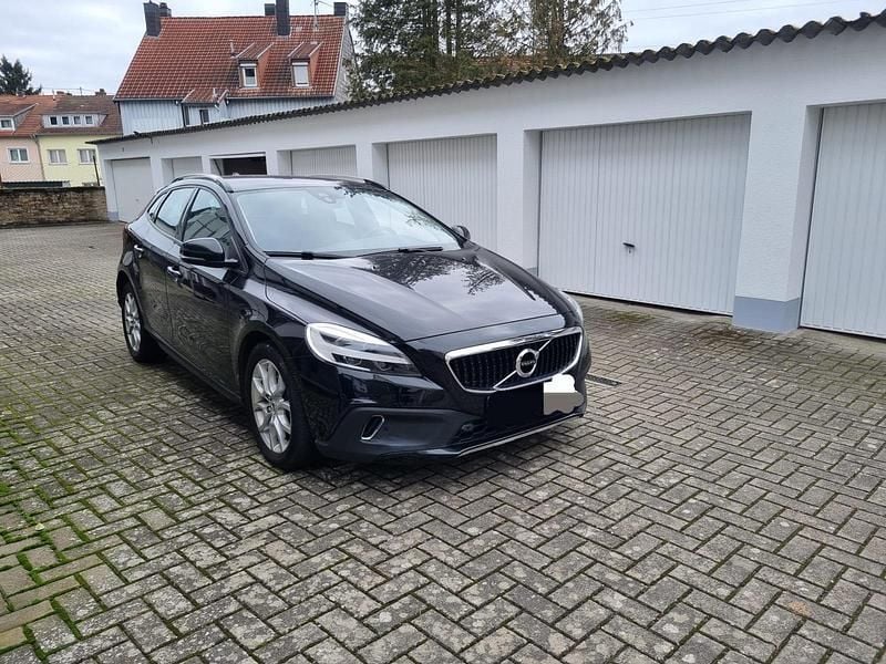 Gebraucht Volvo V40 150 PS (110 kW) 2017 Schwarz Limousine