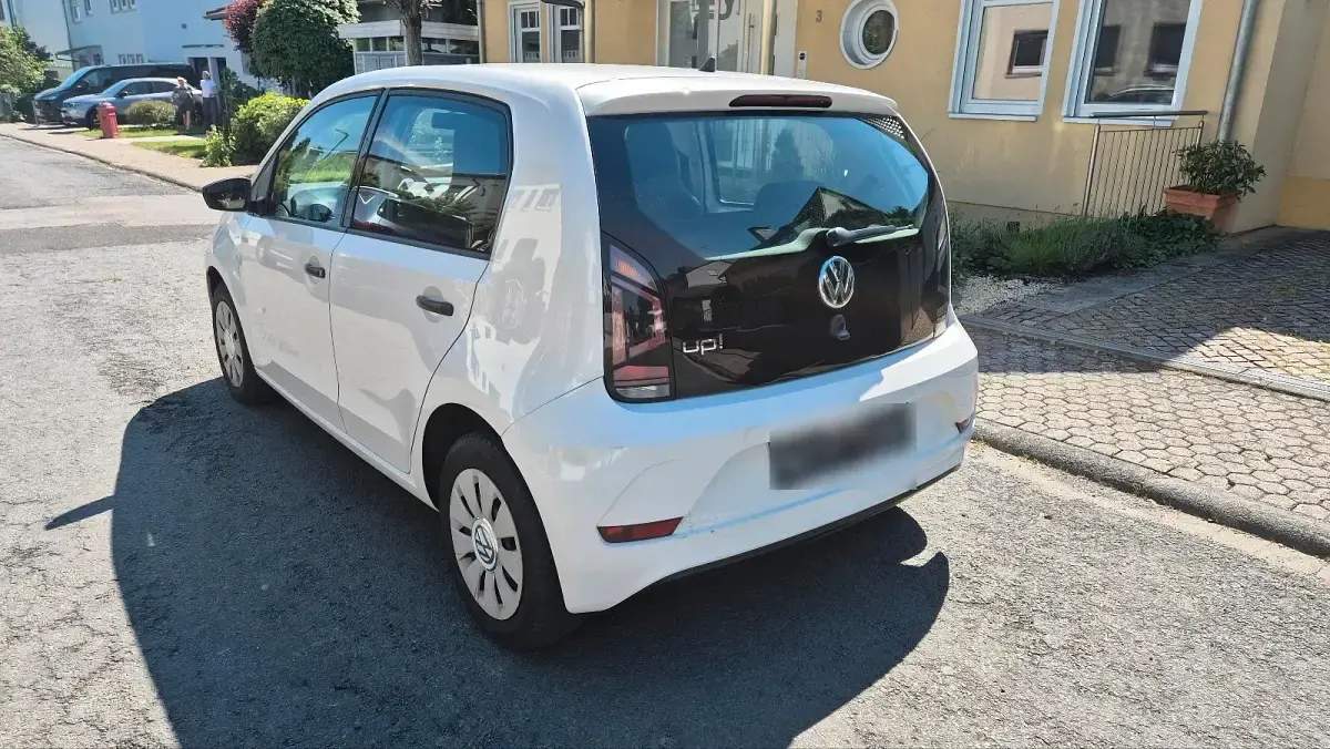 Gebraucht VW up! 65 PS (47 kW) 2019 Weiß Kleinwagen