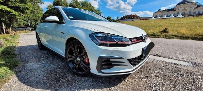 Weiß Gebraucht 2019 VW Golf VII GTI Limousine | 22.950 € (Fairer Preis) - Bild 1/4