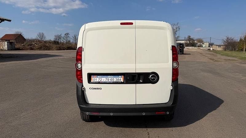 Gebraucht Opel Combo 95 PS (69 kW) 2017 Weiß Van / Kleinbus