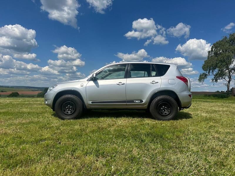 Silber Gebraucht 2008 Toyota RAV4 SUV | 4.800 € (Fairer Preis) - Bild 1/4