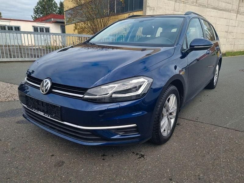 Blau Gebraucht 2017 VW Golf VII Comfortline Kombi | 9.500 € (Superpreis) - Bild 1/4