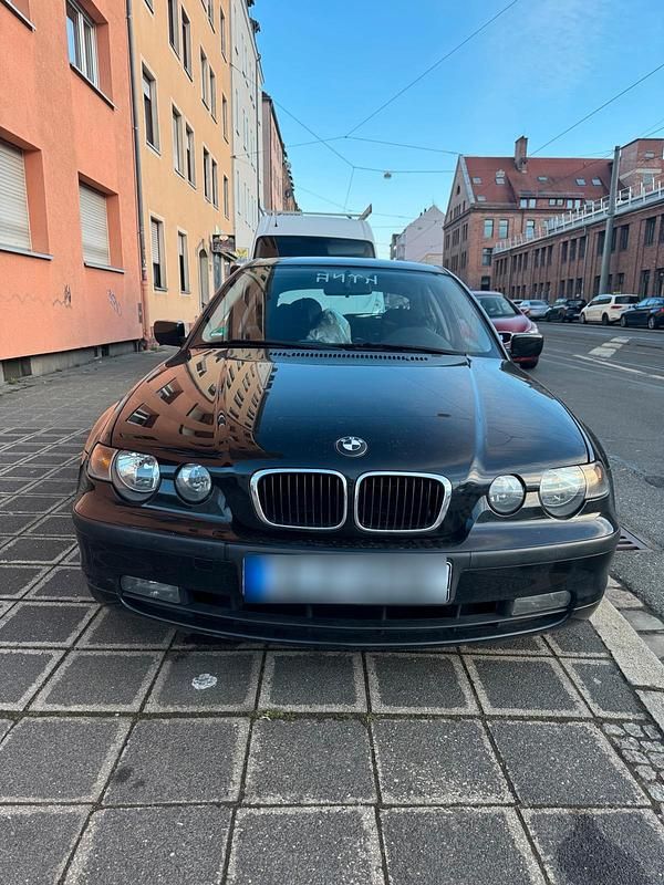Gebraucht BMW 318 150 PS (110 kW) 2001 Schwarz Coupé
