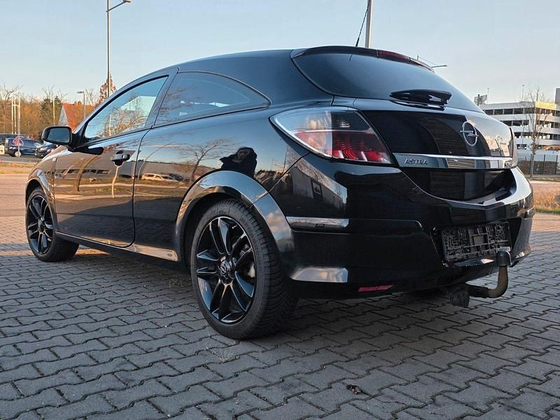 Gebraucht Opel Astra GTC 90 PS (66 kW) 2009 Schwarz Limousine