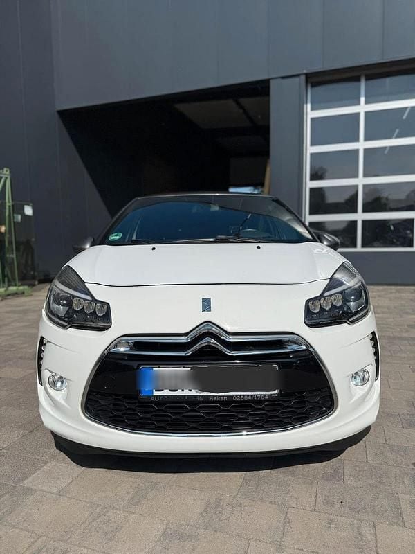 Weiß Gebraucht 2015 Citroën DS3 So Chic Kleinwagen | 4.800 € (Guter Preis) - Bild 1/4