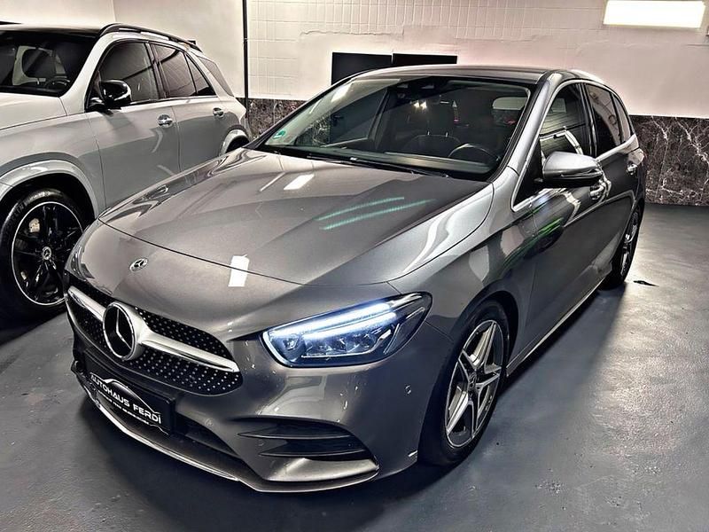 Gebraucht Mercedes B220 AMG line 190 PS (139 kW) 2020 Grau Van / Kleinbus