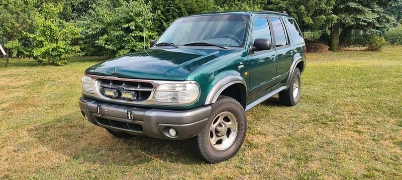 Grün Gebraucht 1999 Ford Explorer SUV | 2.299 € (Superpreis) - Bild 1/4