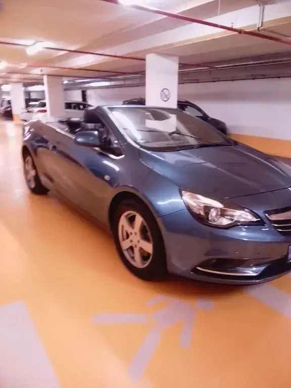 Gebraucht Opel Cascada Innovation 140 PS (102 kW) 2014 Blau Cabrio