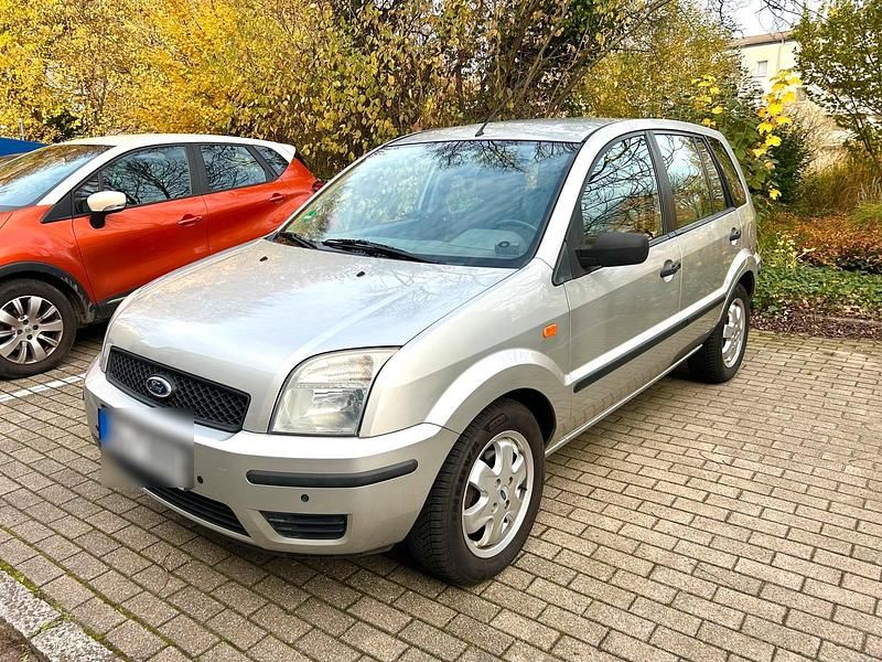 Silber Gebraucht 2005 Ford Fusion Kleinwagen | 4.450 € (Teuer) - Bild 1/4