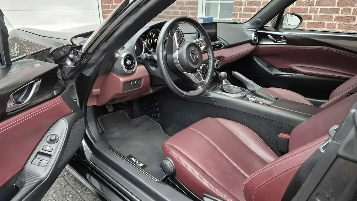 Gebraucht Mazda MX5 Edition 184 PS (135 kW) 2020 Grau Cabrio