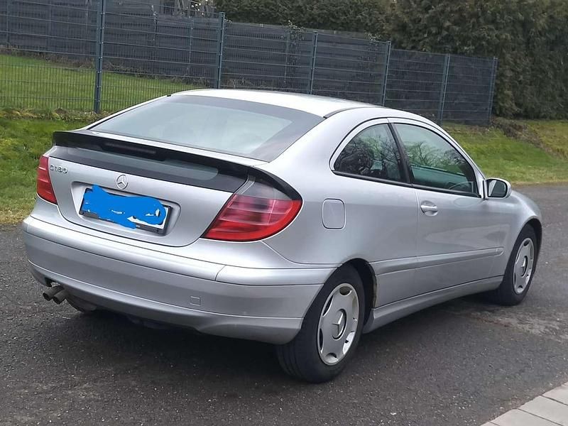 Silber Gebraucht 2002 Mercedes C180 Coupé | 1.990 € (Fairer Preis) - Bild 1/4