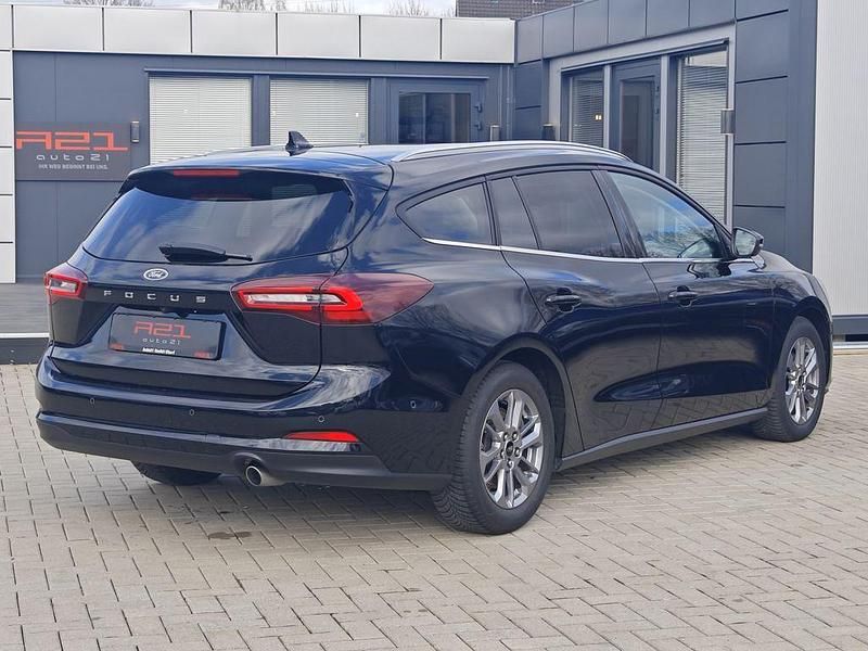 Gebraucht Ford Focus Titanium 116 PS (85 kW) 2024 Schwarz Limousine