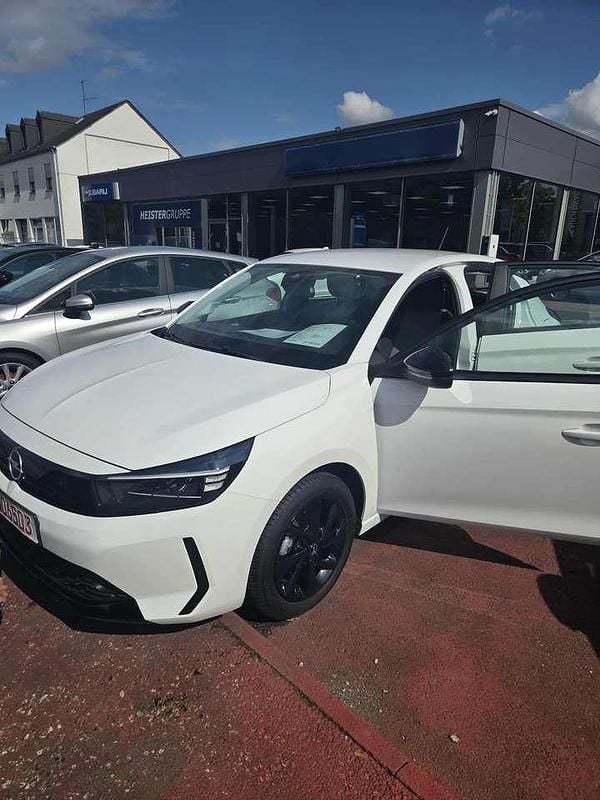 Weiß Gebraucht 2024 Opel Corsa Limousine | 13.500 € (Superpreis) - Bild 1/4