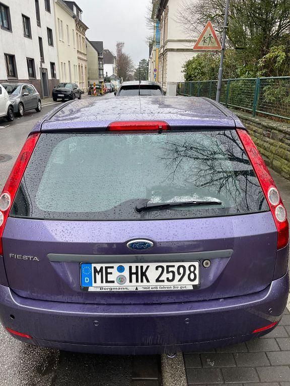 Gebraucht Ford Fiesta Style 60 PS (44 kW) 2007 Violet Kleinwagen