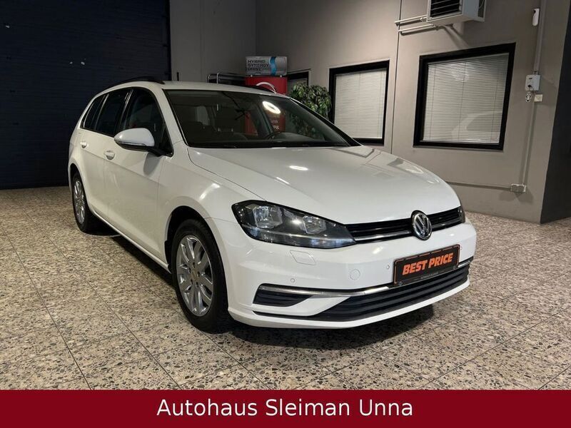 Weiß Gebraucht 2019 VW Golf VII Comfortline Kombi | 9.990 € (Fairer Preis) - Bild 1/4
