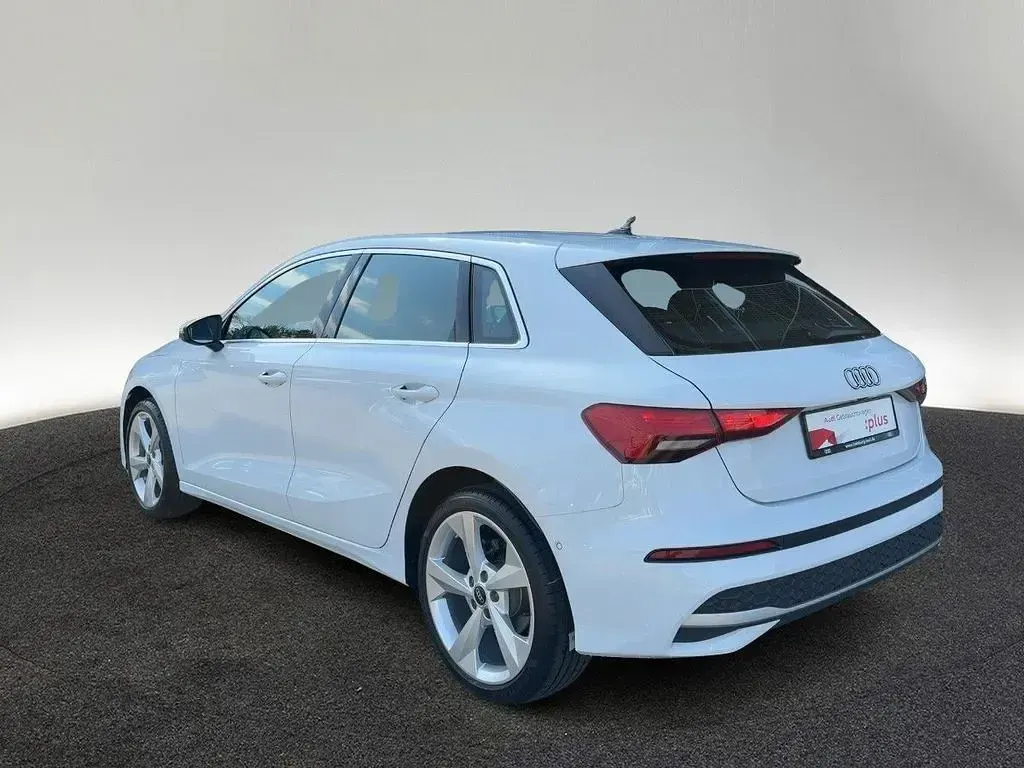 Second-hand Audi A3 Advanced Plus 116 CP (85 kW) 2025 Alb Berlinǎ