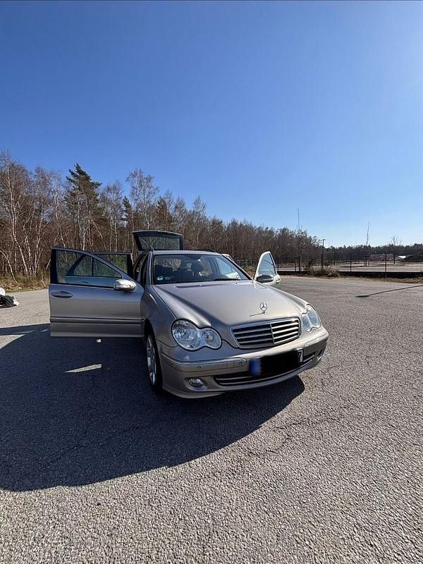 Gebraucht Mercedes C200 Elegance 163 PS (119 kW) 2004 Kombi