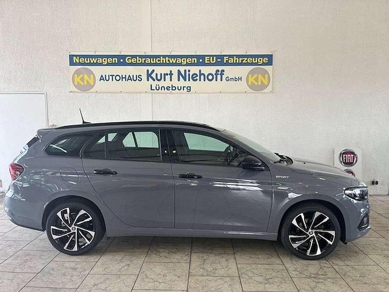 Metropolitano grau Gebraucht 2021 Fiat Tipo Sport Kombi | 17.940 € (Etwas zu teuer) - Bild 1/3