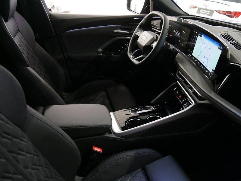 Neu Audi SQ5 Ambiente 367 PS (269 kW) 2025 Mythosschwarz metallic SUV