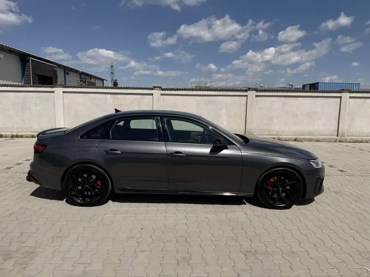 Gebraucht Audi A4 Edition .1 245 PS (180 kW) 2020 Grau Limousine