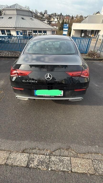Gebraucht Mercedes CLA250e 218 PS (160 kW) 2023 Schwarz Limousine