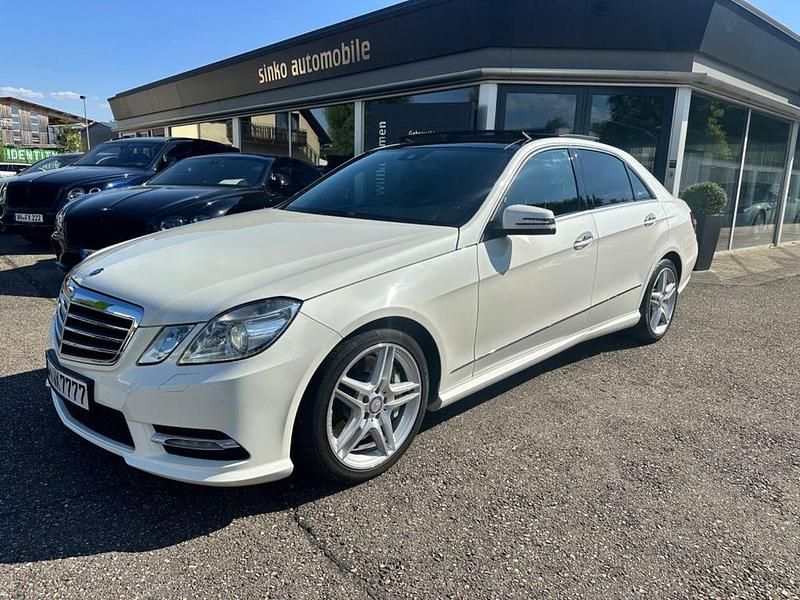 Designo diamantweiß bright Gebraucht 2012 Mercedes E500 Style Limousine | 19.999 € (Fairer Preis) - Bild 1/4