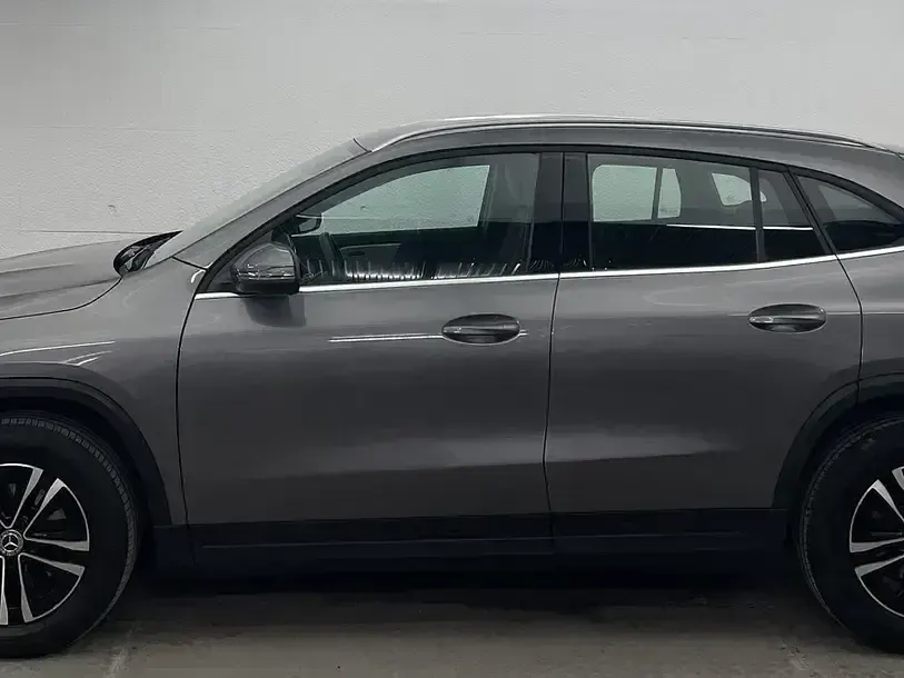 Gebraucht Mercedes GLA180 Style 390 PS (286 kW) 2024 Grau SUV