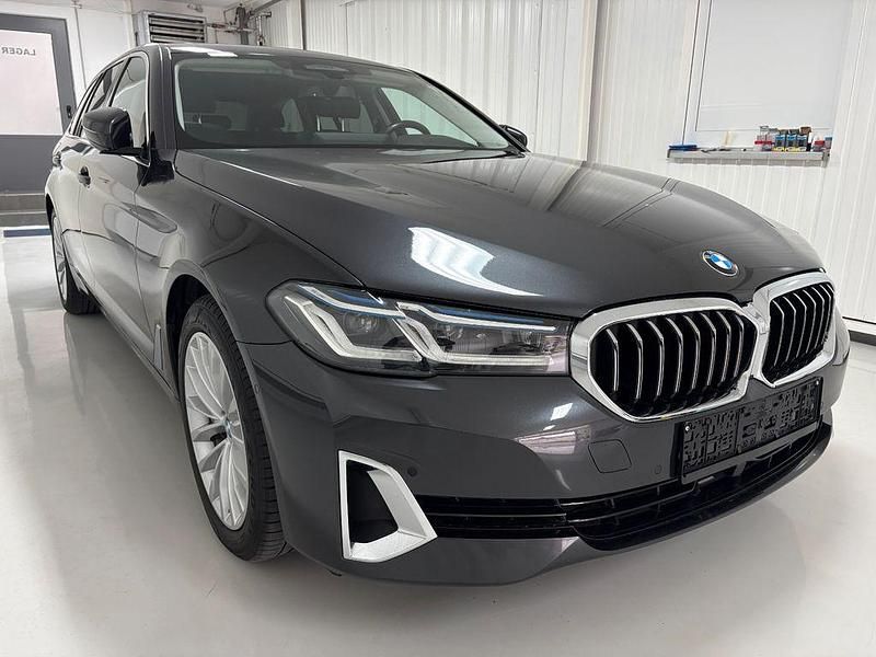 Gebraucht BMW 540 Luxury Line 340 PS (250 kW) 2021 Grau Limousine