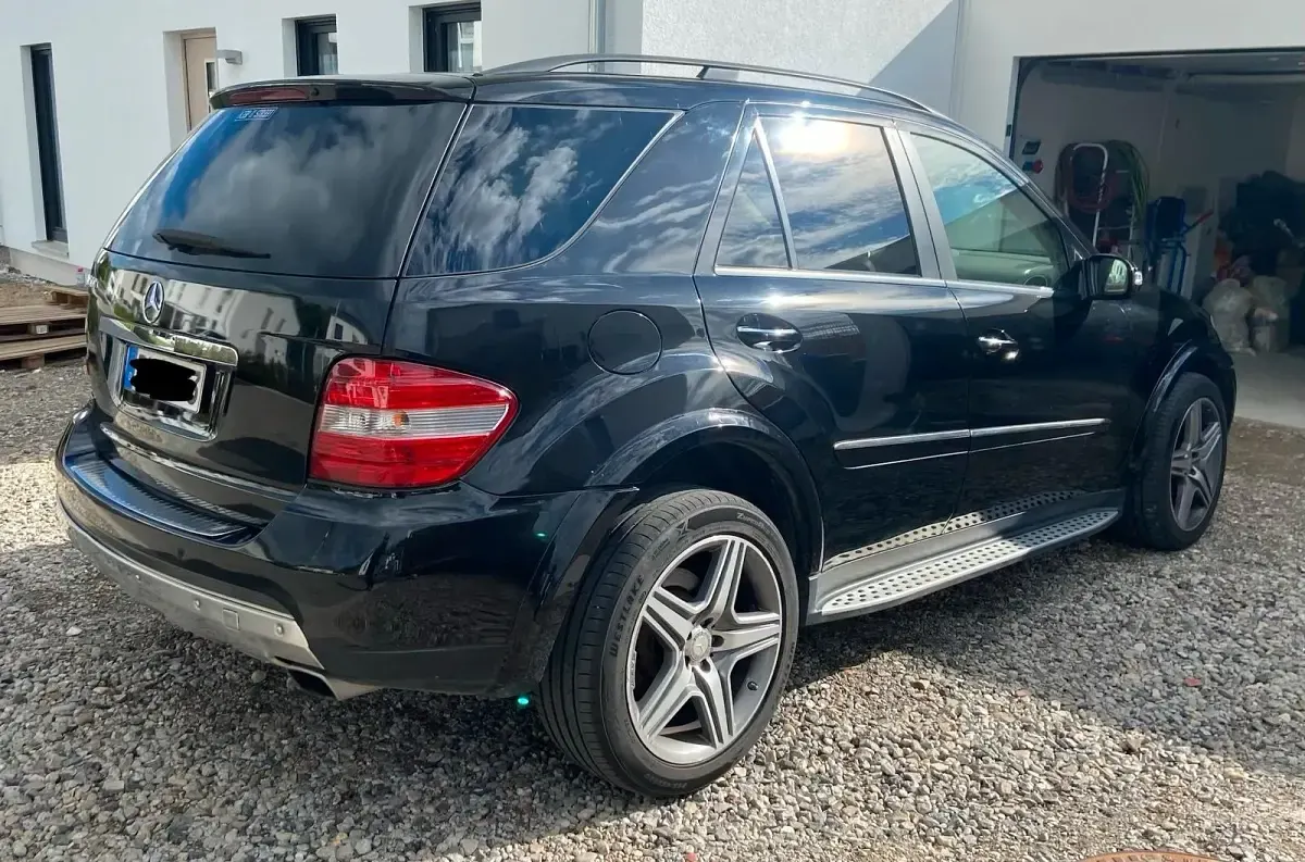 Gebraucht Mercedes ML500 306 PS (225 kW) 2005 Schwarz SUV