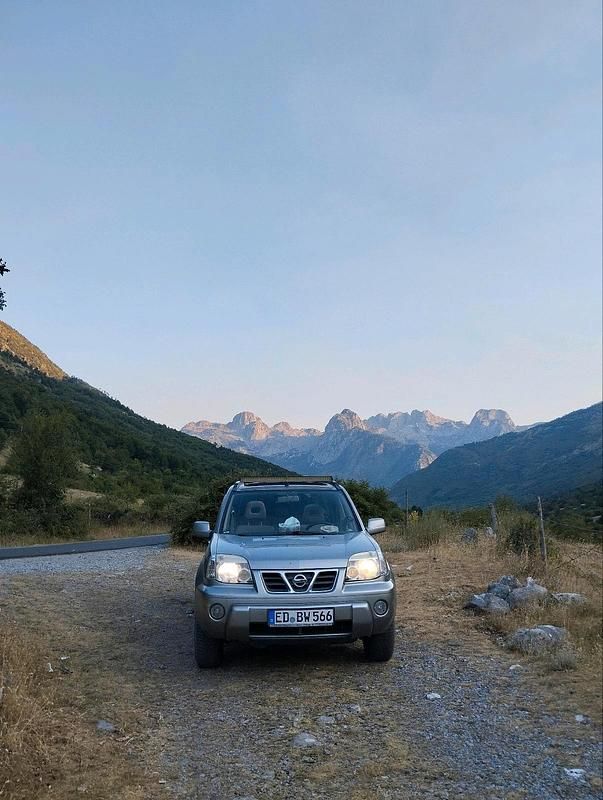 Silber Gebraucht 2002 Nissan X-Trail SUV | 2.200 € (Fairer Preis) - Bild 1/4