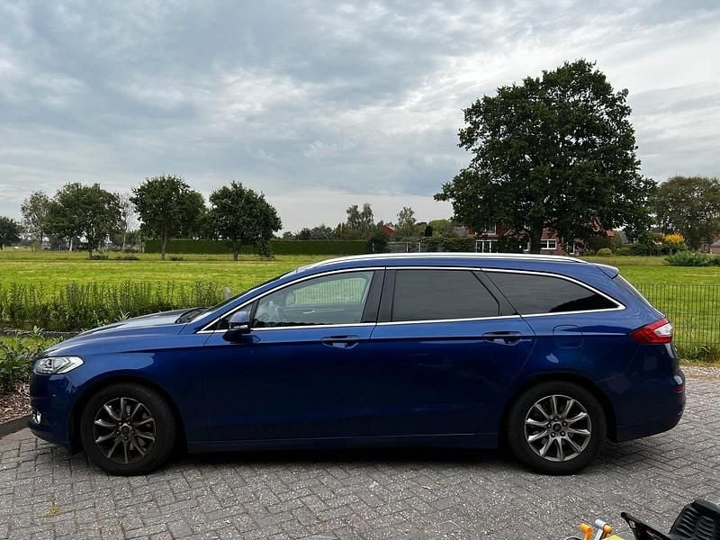 Blau Gebraucht 2016 Ford Mondeo Kombi | 9.900 € (Fairer Preis) - Bild 1/4