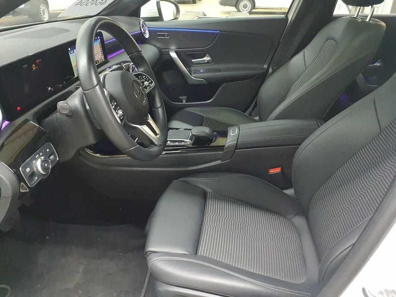 Gebraucht Mercedes A250 Progressive 160 PS (117 kW) 2022 Polarweiß Limousine