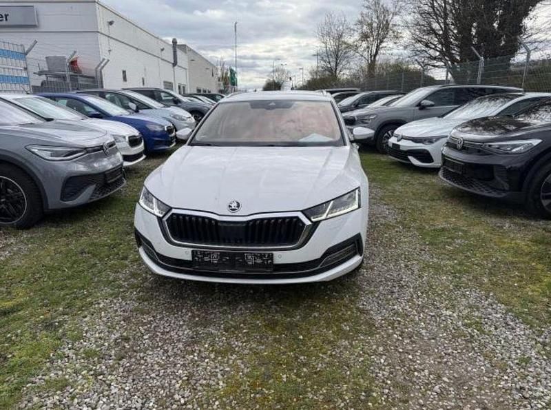 Gebraucht Skoda Octavia First Edition 150 PS (110 kW) 2021 Weiß Kombi