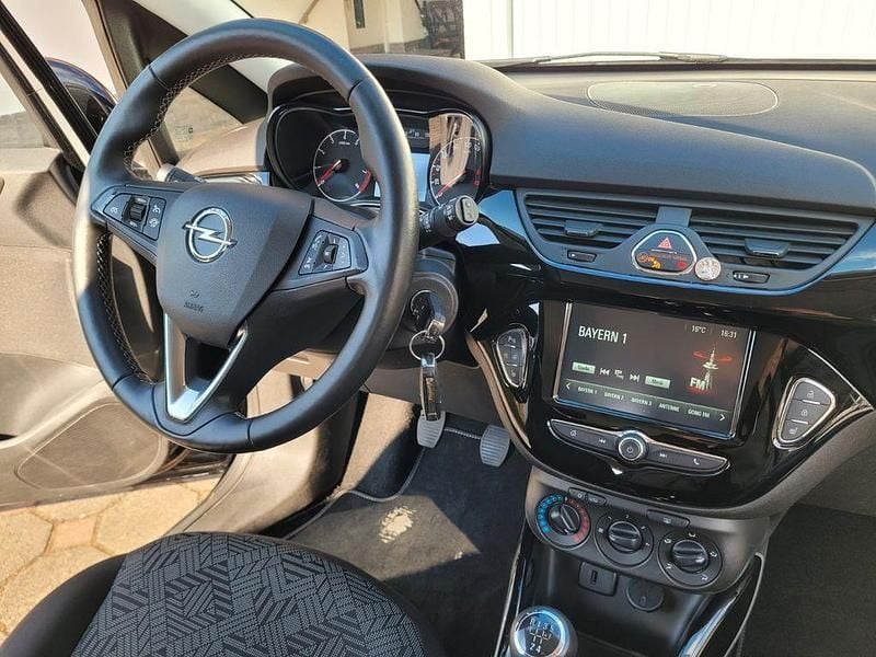 Gebraucht Opel Corsa 90 PS (66 kW) 2018 Schwarz Kleinwagen