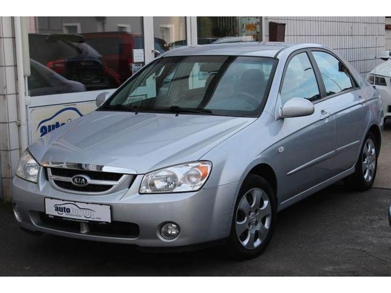 Gebraucht Kia Cerato EX 143 PS (105 kW) 2006 Silber Limousine