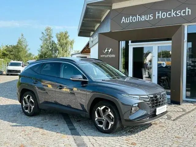 Dark knight / mic Gebraucht 2022 Hyundai Tucson Trend SUV | 29.990 € (Fairer Preis) - Bild 1/4