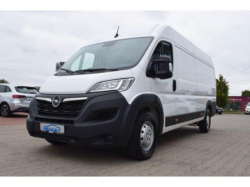 Casablanca weiss Gebraucht 2024 Opel Movano Van | 21.753 € - Bild 1/4