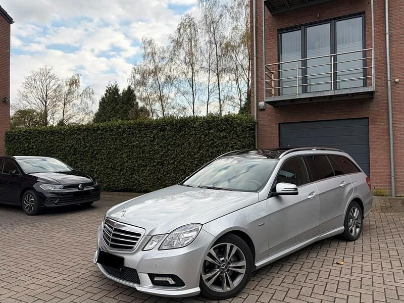 Gebraucht Mercedes E350 AMG 265 PS (194 kW) 2012 Silber Kombi