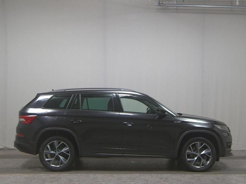 Schwarz Gebraucht 2019 Skoda Kodiaq SportLine SUV | 24.480 € (Guter Preis) - Bild 1/4