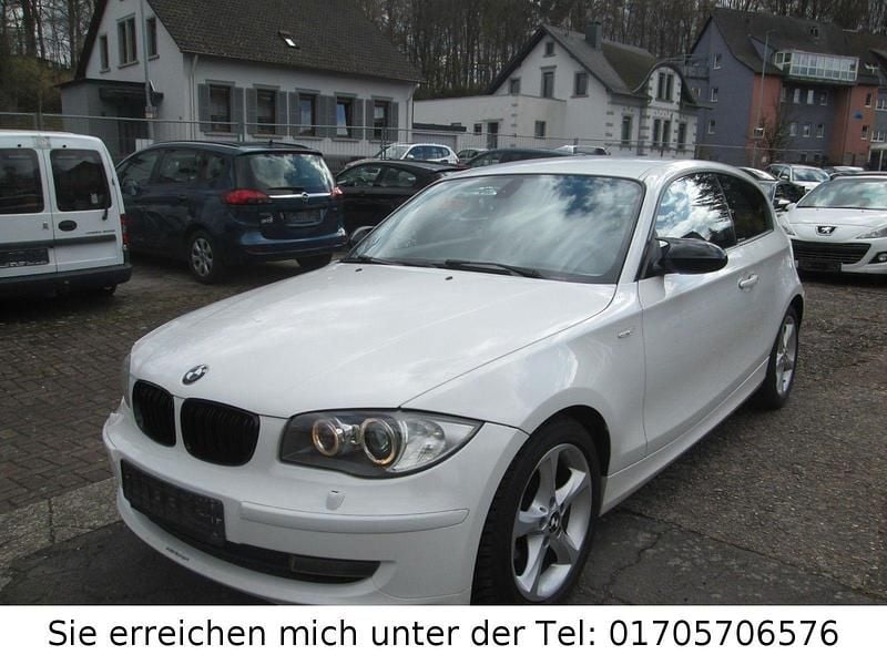 Gebraucht BMW 118 Advantage 143 PS (105 kW) 2009 Weiß Kleinwagen