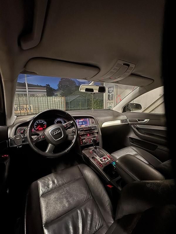 Schwarz Gebraucht 2005 Audi A6 Comfort Limousine | 4.200 € (Guter Preis) - Bild 1/4