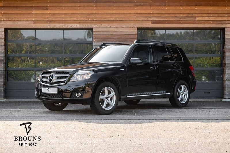 Schwarz Gebraucht 2010 Mercedes GLK220 SUV | 10.950 € (Fairer Preis) - Bild 1/4