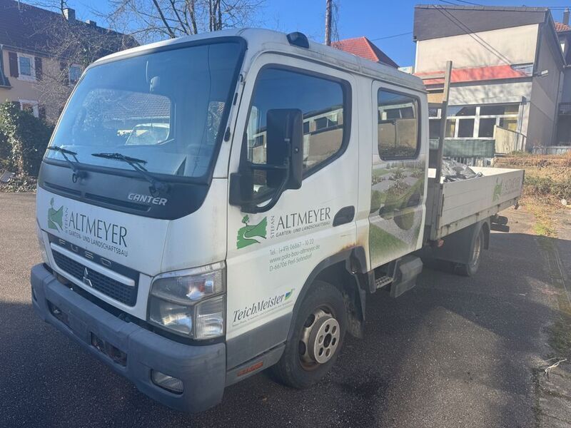 Weiß Gebraucht 2010 Mitsubishi Canter SUV | 4.400 € - Bild 1/4