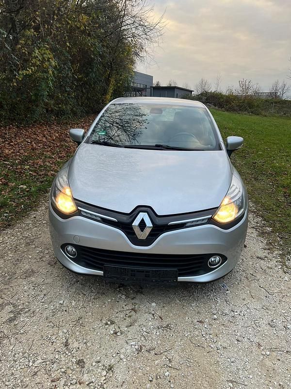 Silber Gebraucht 2014 Renault Clio IV Kleinwagen | 8.499 € (Fairer Preis) - Bild 1/4