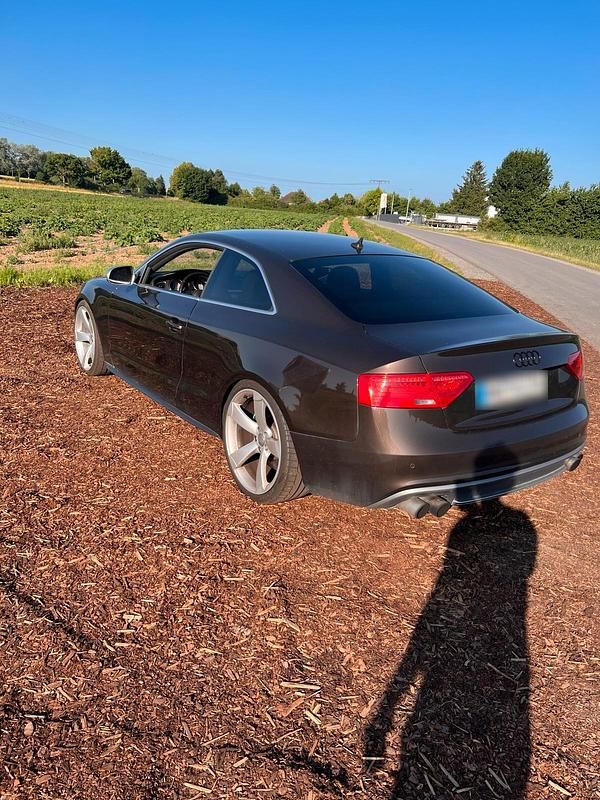 Second-hand Audi S5 Performance 424 CP (311 kW) 2012 Maro Coupe