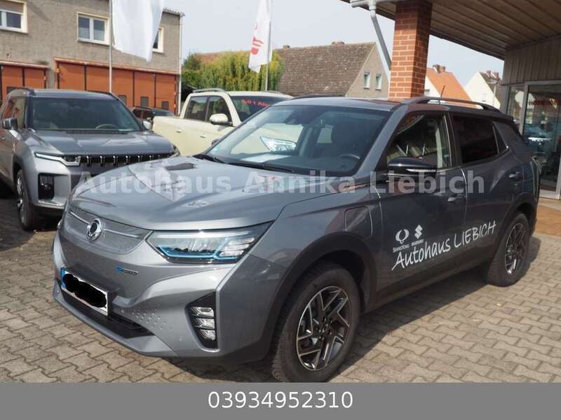 Grau Gebraucht 2023 Ssangyong Korando SUV | 21.980 € (Superpreis) - Bild 1/4