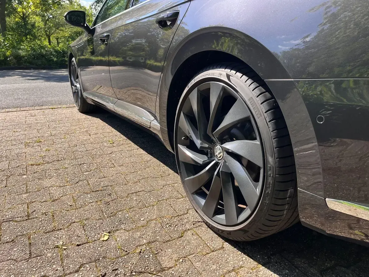 Gebraucht VW Arteon R-line 190 PS (139 kW) 2019 Grau Kleinwagen