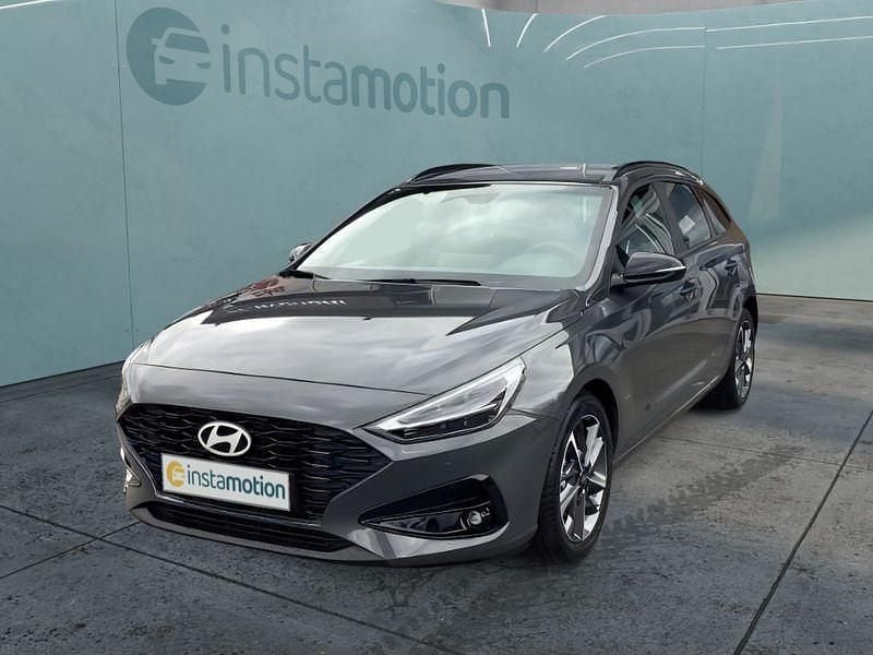 Grau Neu 2024 Hyundai i30 Kombi | 27.149 € (Teuer) - Bild 1/4