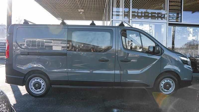 Gebraucht Nissan Primastar 131 PS (96 kW) 2023 Grau Van / Kleinbus